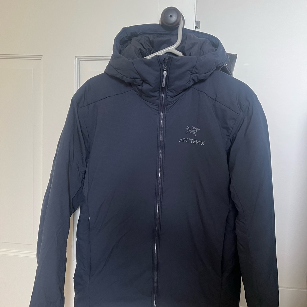 Arc'teryx Mens Atom AR Hoody - Black Sapphire